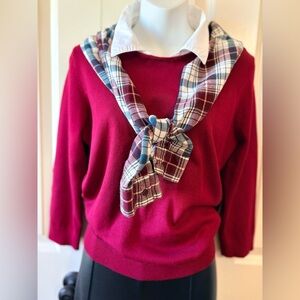 Red Sweater with removable collar, size L